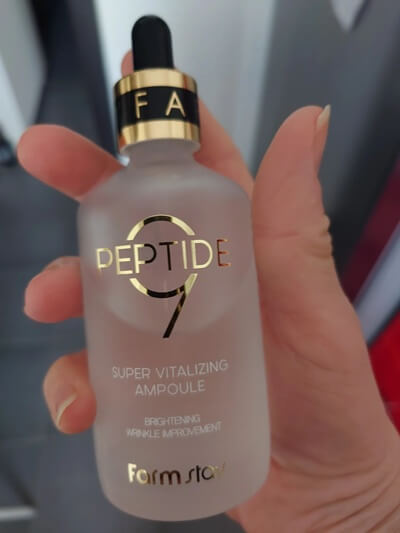 FarmStay Peptide 9 ránctalanító és vitalizáló szérum ampulla fiatalító hatással