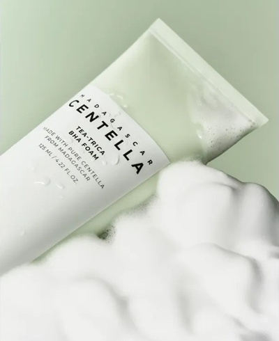 Skin1004 Tea‑Trica BHA hab – mélytisztító és nyugtató koreai arclemosó